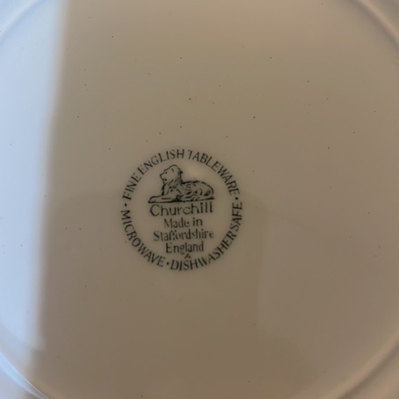 Churchill of England plate blue willow - Picture 2 of 5